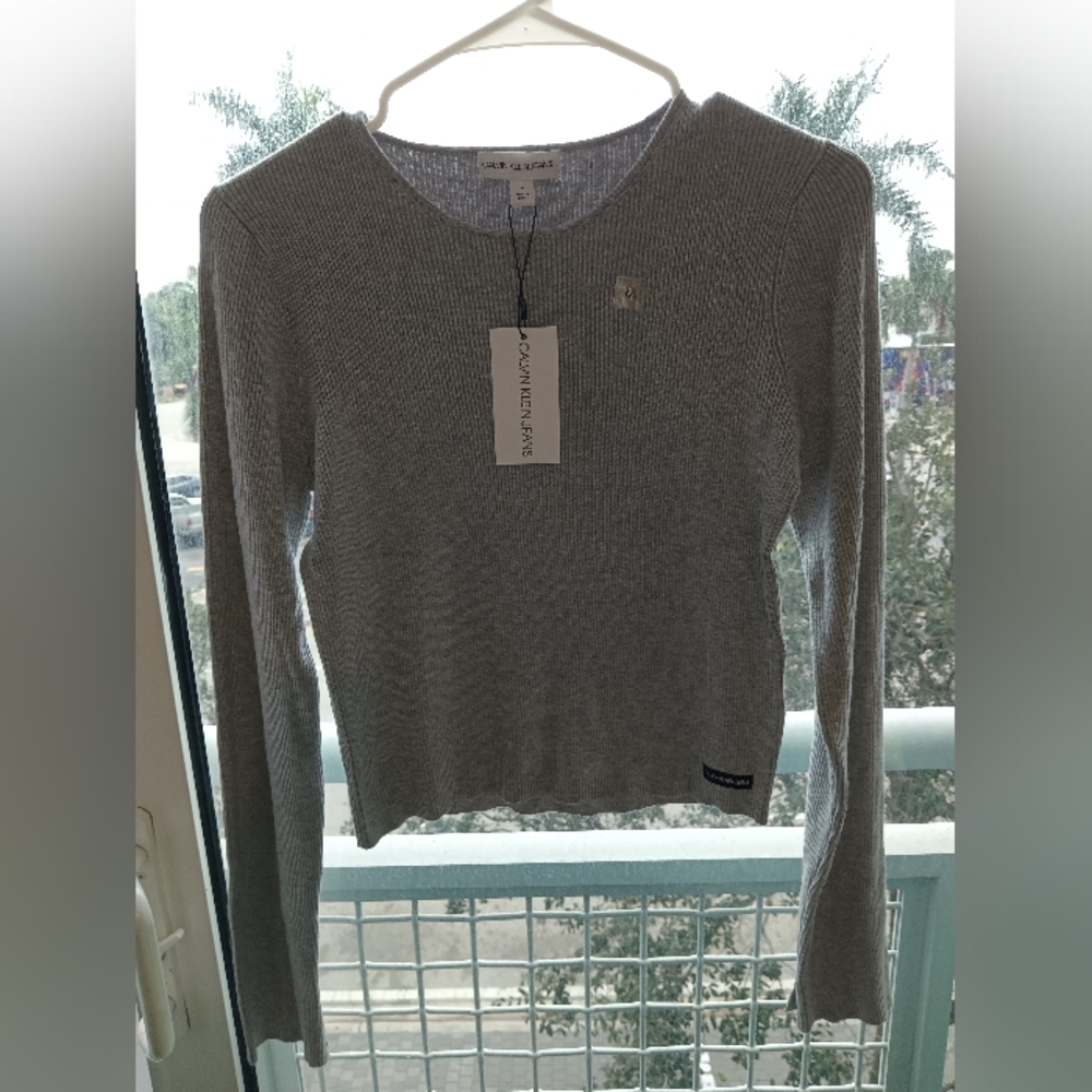 NWT Calvin Klein Crop Sweater